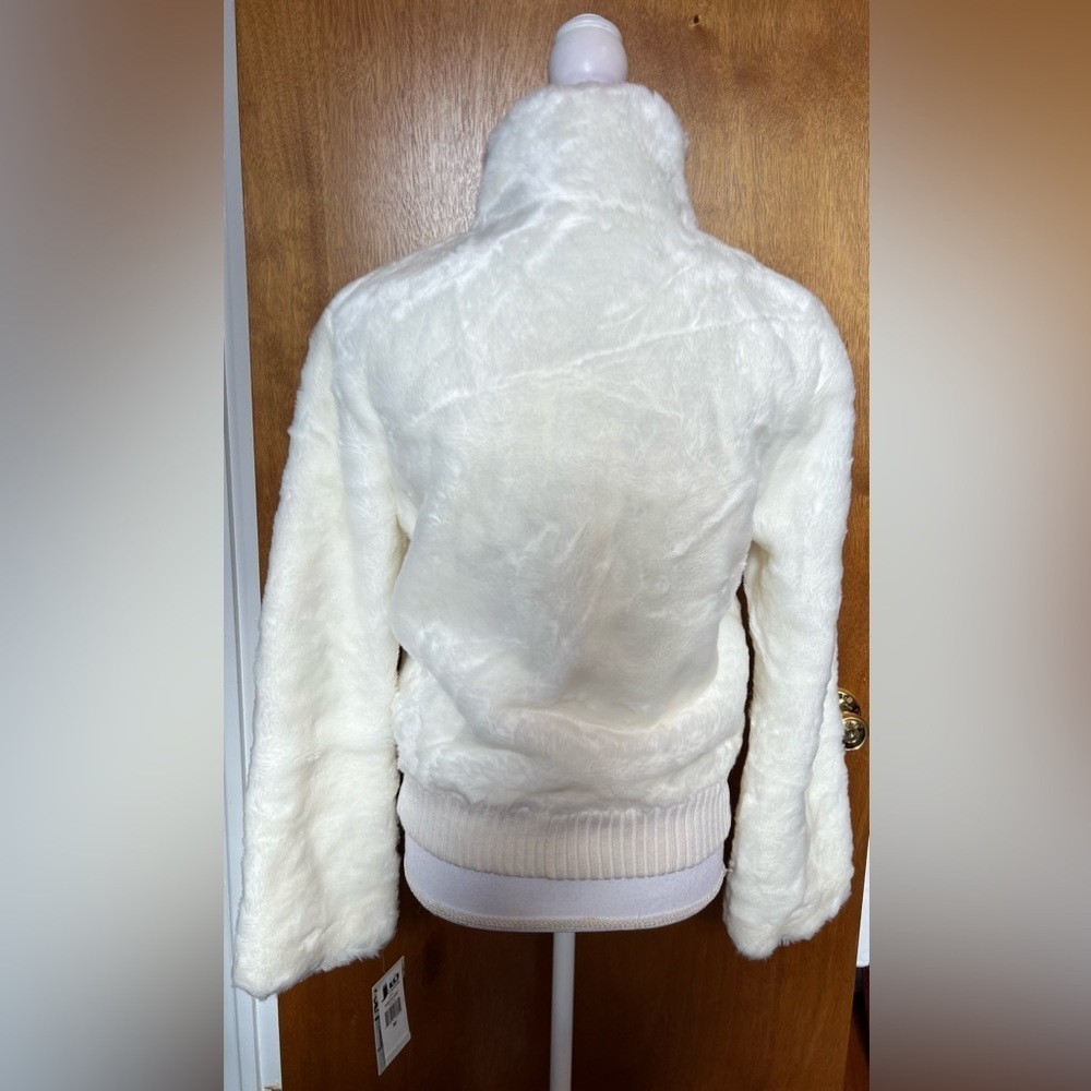 Jlo Furry White coat NWT - Picture 4 of 6